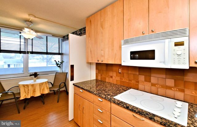 7301 Coventry Ave Apt 302, Elkins Park, PA 19027
