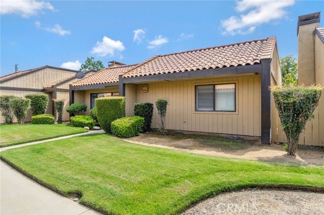 1751 W Santa Ana, Fresno, CA 93705