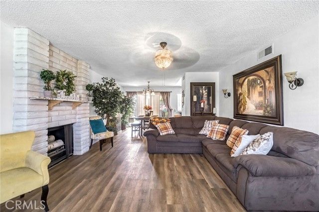 1751 W Santa Ana, Fresno, CA 93705