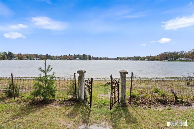 2613 Duff Road, Twin Lake, MI 49457