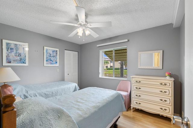 336 Pine Ridge Circle B-1, Greenacres, FL 33463