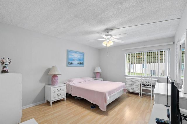 336 Pine Ridge Circle B-1, Greenacres, FL 33463