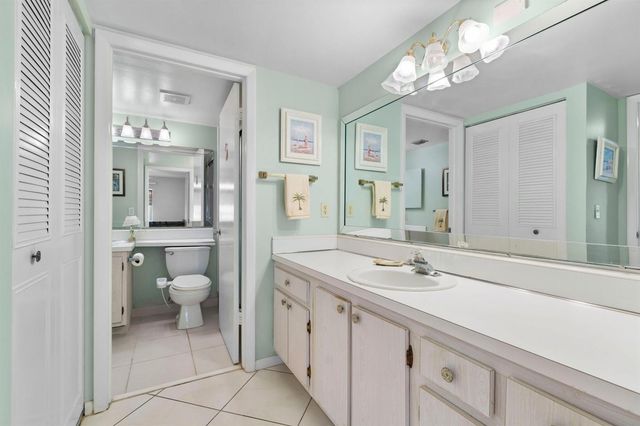 336 Pine Ridge Circle B-1, Greenacres, FL 33463