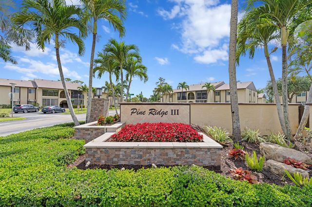 336 Pine Ridge Circle B-1, Greenacres, FL 33463