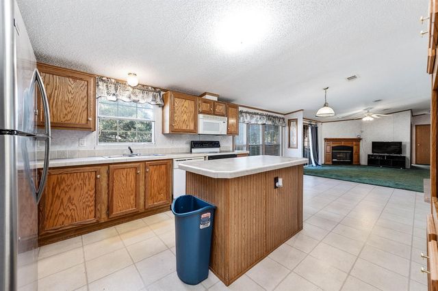 13902 County Road 951 Road, Alvin, TX 77511