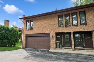 1728 Wildberry Drive G, Glenview, IL 60025