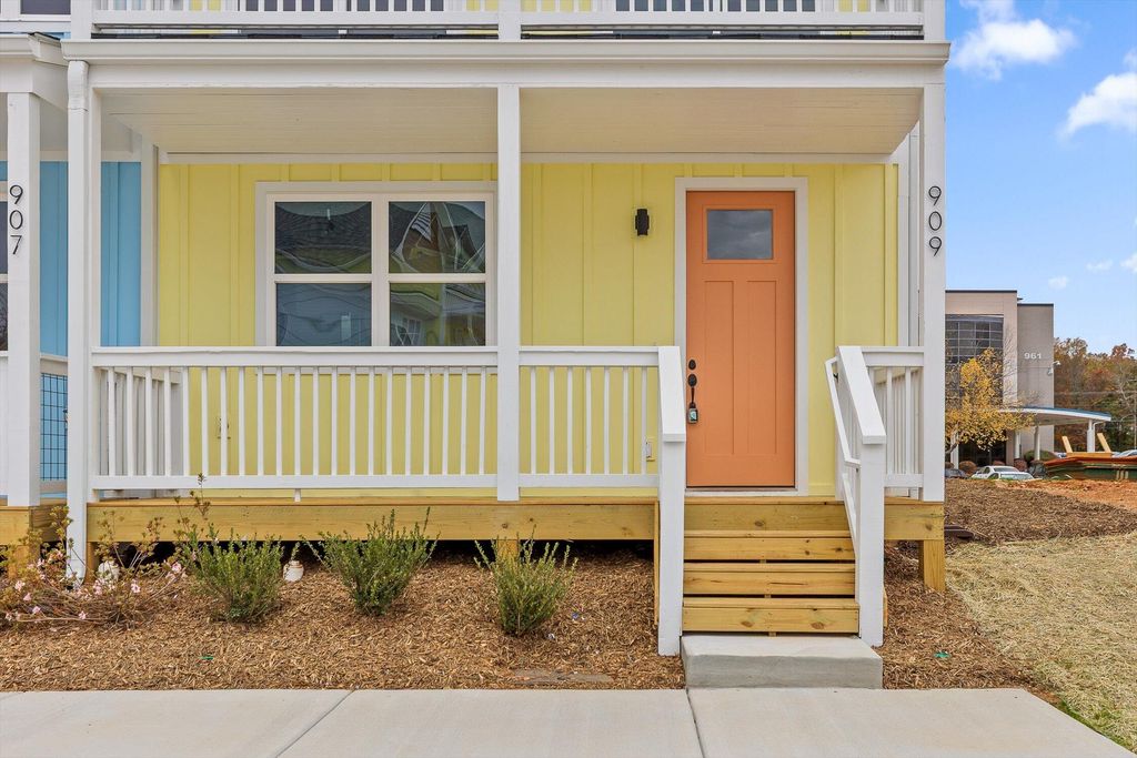 909 Blue Heights Drive 17, East Ridge, TN 37412