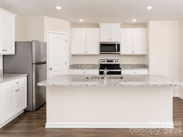 9201 Creedmore Hills Drive, Charlotte, NC 28214