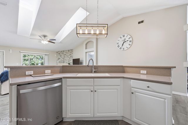 193 CROSSCOVE Circle, Ponte Vedra Beach, FL 32082