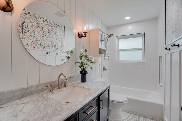11807 Dove Haven DR, Austin, TX 78753