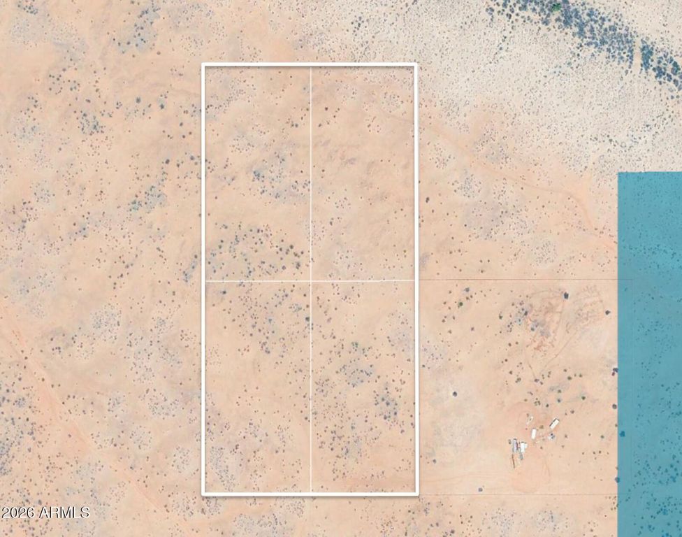 000 N 251st Avenue 3, Wittmann, AZ 85361 — exterior