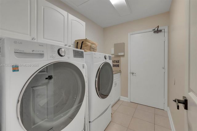 1583 Eastlake Way, Weston, FL 33326