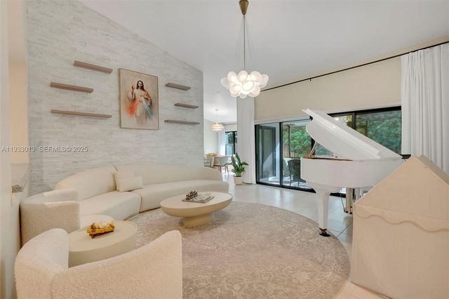 1583 Eastlake Way, Weston, FL 33326