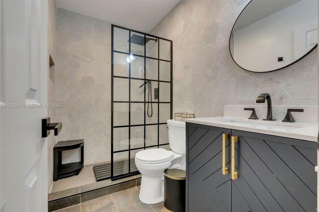 1583 Eastlake Way, Weston, FL 33326