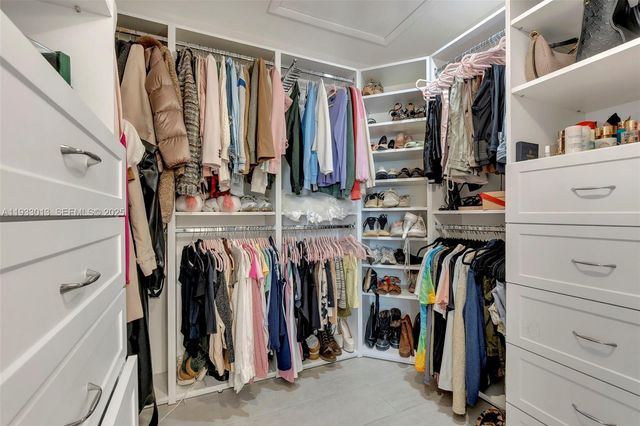 1583 Eastlake Way, Weston, FL 33326