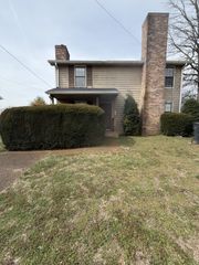 2444 Fairbrook Dr, Nashville, TN 37214