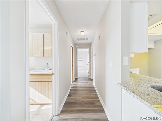 10482 S Clint Loop, Floral City, FL 34436