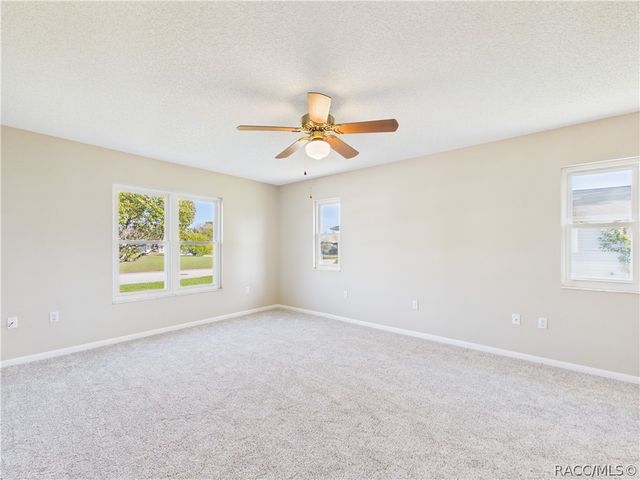 10482 S Clint Loop, Floral City, FL 34436