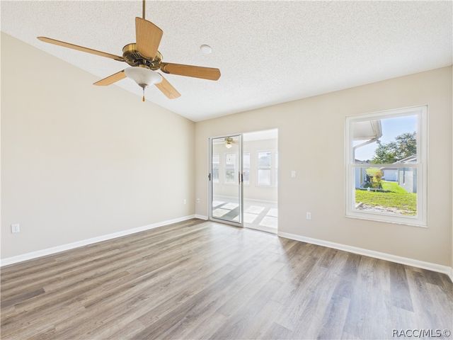 10482 S Clint Loop, Floral City, FL 34436