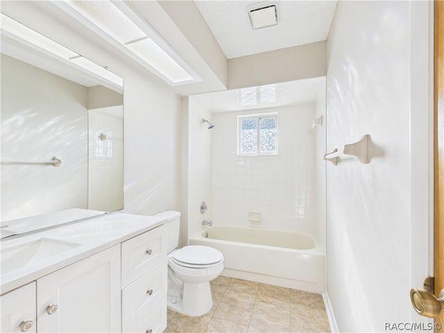 10482 S Clint Loop, Floral City, FL 34436