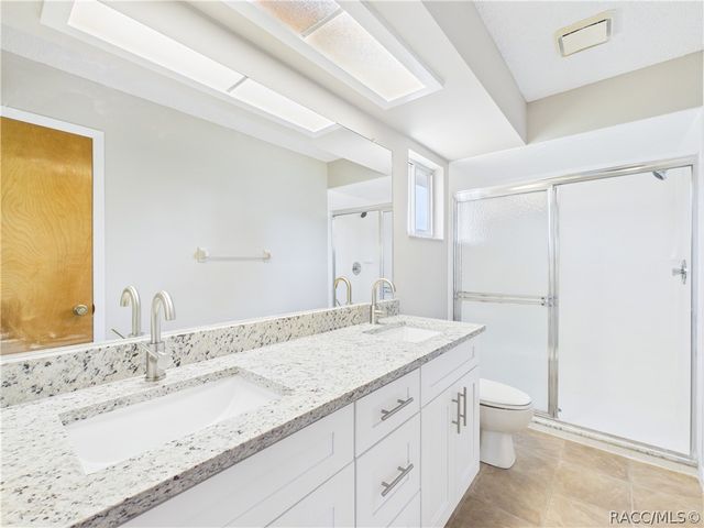 10482 S Clint Loop, Floral City, FL 34436
