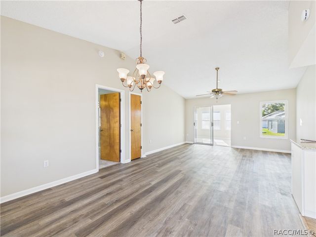 10482 S Clint Loop, Floral City, FL 34436
