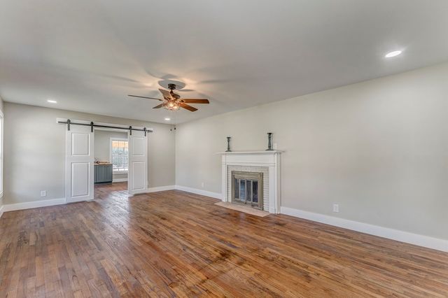 924 Stoneleigh Road, Dalton, GA 30720