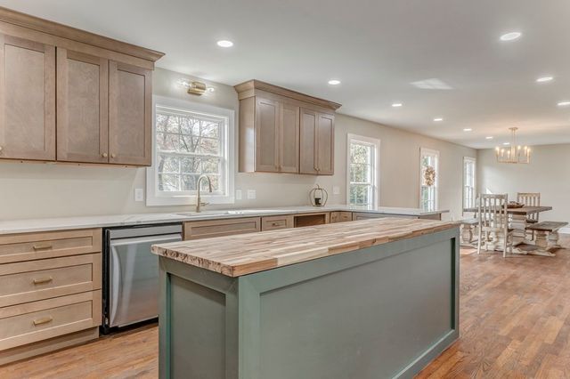 924 Stoneleigh Road, Dalton, GA 30720