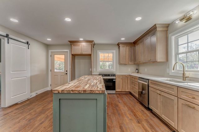 924 Stoneleigh Road, Dalton, GA 30720