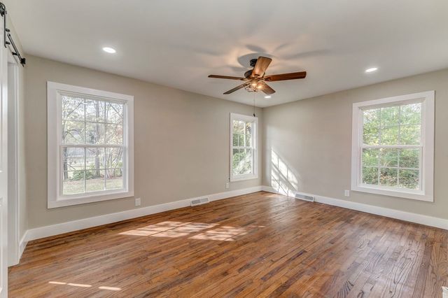 924 Stoneleigh Road, Dalton, GA 30720