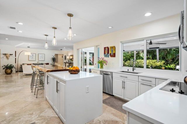 3765 Kings Way, Boca Raton, FL 33434