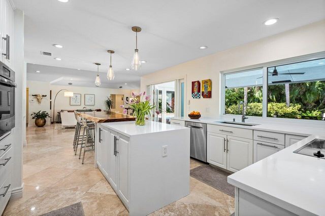 3765 Kings Way, Boca Raton, FL 33434