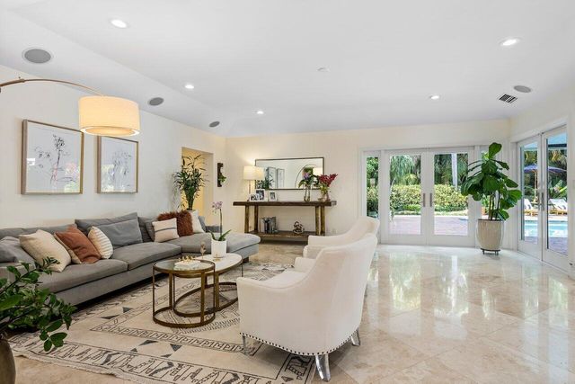 3765 Kings Way, Boca Raton, FL 33434