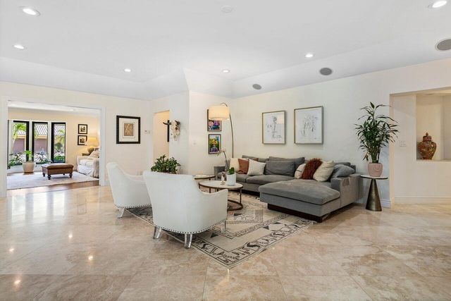 3765 Kings Way, Boca Raton, FL 33434