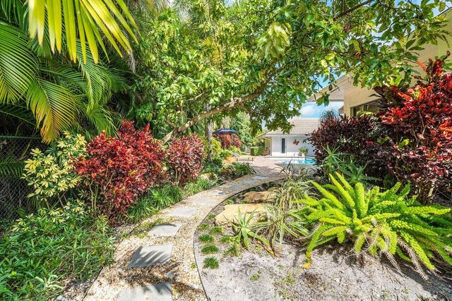 3765 Kings Way, Boca Raton, FL 33434
