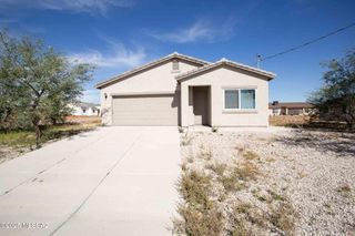 1827 Via Nueva Zelandia Court, Rio Rico, AZ 85648