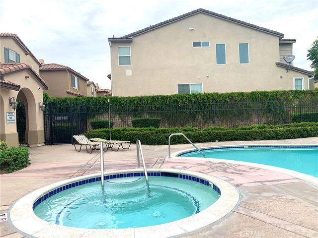 23823 Via Campana, Valencia, CA 91354