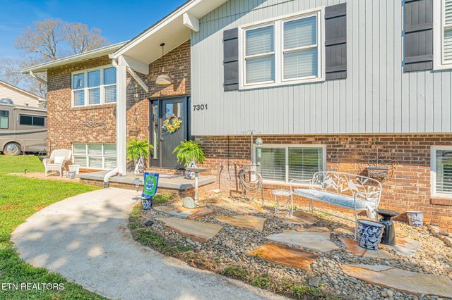 7301 Dunsten Drive, Knoxville, TN 37931