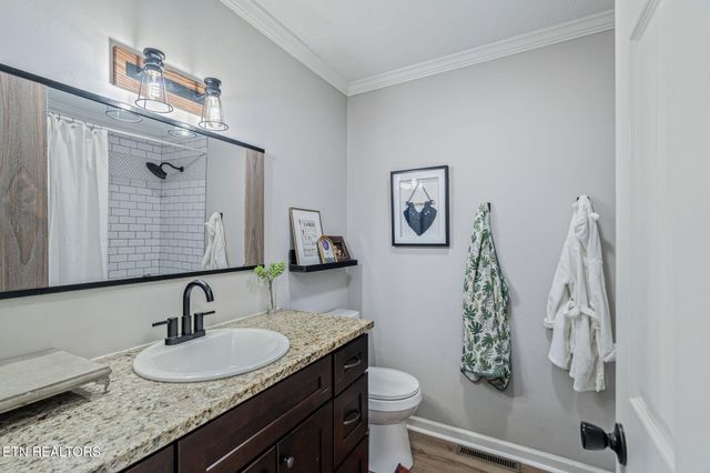 7301 Dunsten Drive, Knoxville, TN 37931