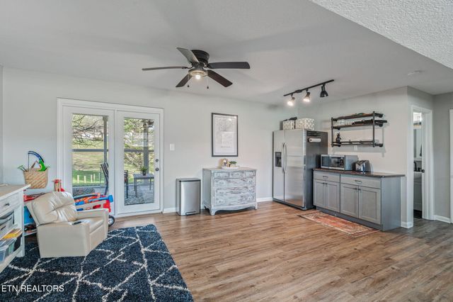 7301 Dunsten Drive, Knoxville, TN 37931