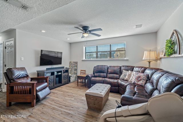 7301 Dunsten Drive, Knoxville, TN 37931