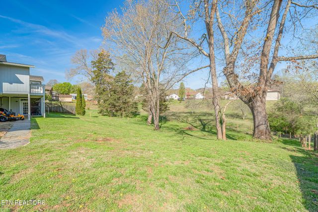 7301 Dunsten Drive, Knoxville, TN 37931