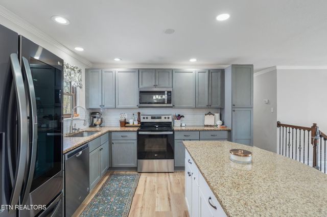 7301 Dunsten Drive, Knoxville, TN 37931