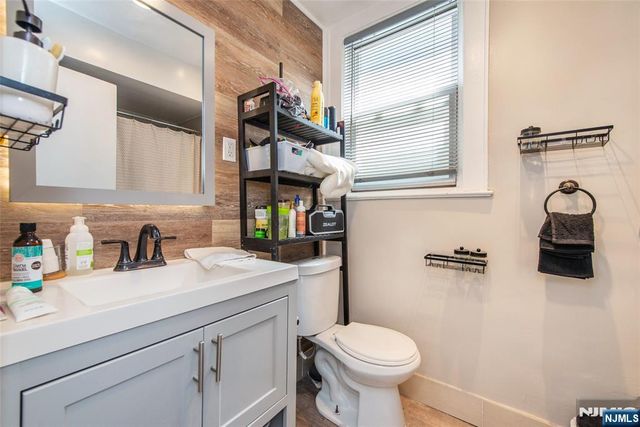 40 Olive Street, Bloomfield, NJ 07003
