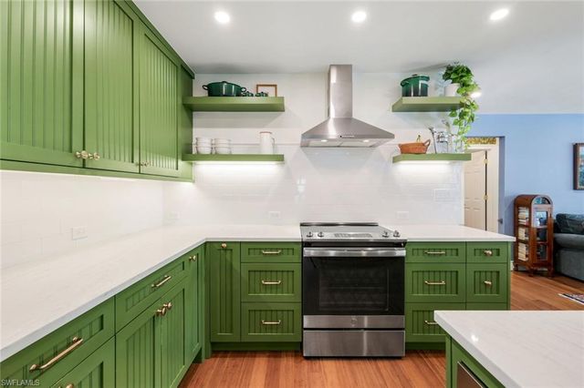 2319 Queens WAY, Naples, FL 34112