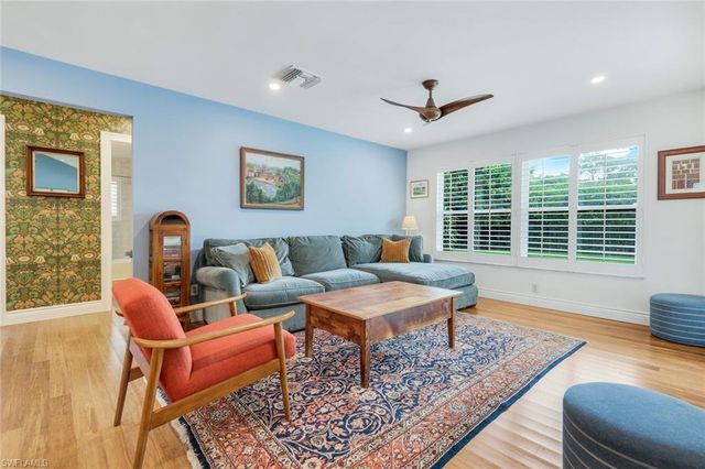 2319 Queens WAY, Naples, FL 34112