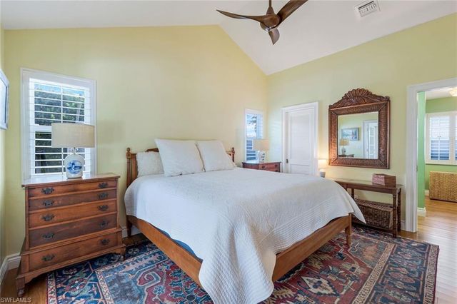 2319 Queens WAY, Naples, FL 34112