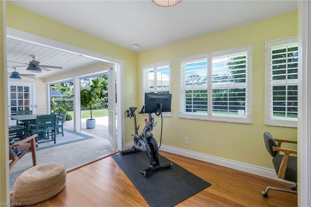2319 Queens WAY, Naples, FL 34112