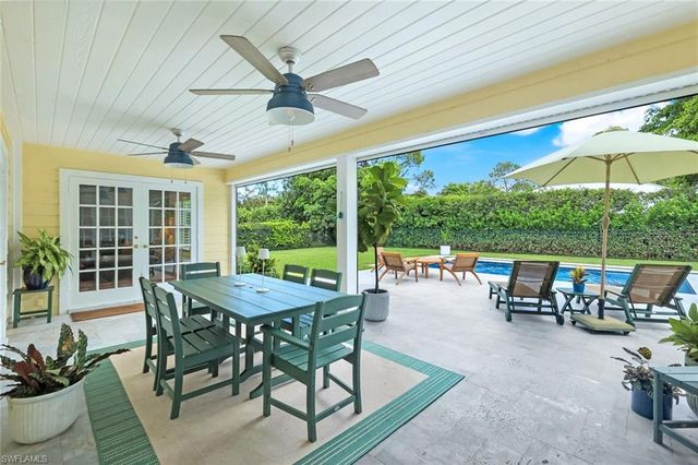 2319 Queens WAY, Naples, FL 34112