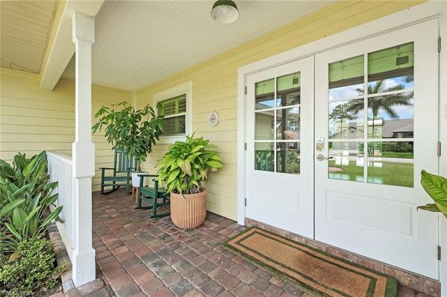 2319 Queens WAY, Naples, FL 34112